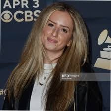 Dani Friedman's Instagram, Twitter & Facebook