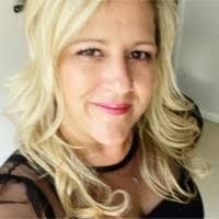 Nicole Cassell's Instagram, Twitter & Facebook