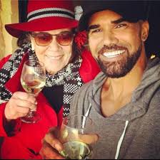Criminal Minds star Shemar Moore breaks down while announcing mother's  death in heartbreaking Instagram video
