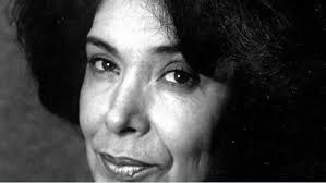 وأول كاتبة عربية تفوز عام 2002 بـجائزة السلام التي تمنحها جمعية الناشرين وأصحاب المكتبات. ÙˆÙØ§Ø© Ø§Ù„ÙƒØ§ØªØ¨Ø© Ø§Ù„Ø¬Ø²Ø§Ø¦Ø±ÙŠØ© ÙˆØ³ÙŠØ¯Ø© Ø§Ù„Ø£Ø¯Ø¨ Ø§Ù„Ù…ØºØ§Ø±Ø¨ÙŠ Ø§Ù„ÙØ±Ù†ÙƒÙˆÙÙˆÙ†ÙŠ Ø¢Ø³ÙŠØ§ Ø¬Ø¨Ø§Ø± ØªØ§Ø±ÙŠØ® ÙØ±Ø§Ù†ÙƒÙÙˆÙ†ÙŠ Ø¥Ø³Ù„Ø§Ù…ÙŠ Ù„Ø£ÙˆÙ„ Ù…Ø±Ø© ÙÙŠ Ù‚ØµØµ Ø§Ù„Ø£Ù†ÙˆØ«Ø© ÙˆØ§Ù„Ù†Ø³Ø§Ø¡ Qantara De