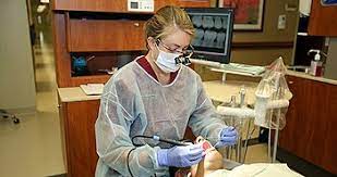 Dental Hygienist - Wikipedia