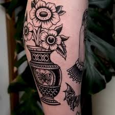 Vase addition for Olivia’s leg project! Stoked with how it came out 🌺  books open, get in touch! , To book a tattoo or a free consultation with me  please contact us on:, Bookings@lanewaystattoo.com or ...