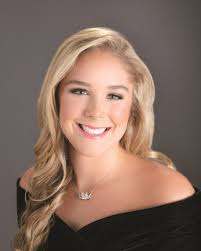 2019 Texas Rose Parade: The Queen and her court