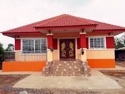 แบบบ านช นเด ยวหล งคาทรงป นหยา ล กษณะบ านแบบหล งคาทรงป นหยา ต วบ านยกพ นส งประมาณ 1 เมตร หน าบ านทำเป นเฉล ยงเล ก ๆ ม บร บ านสไตล ค นทร ผ งบ าน ออกแบบบ าน