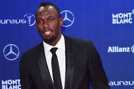 Usain bolt aprovechó el 21 cumpleaños de su novia, kasi bennett (la kardashian jamaicana) , para desvelar el curioso nombre su hija: Ngosyrarp Sy M