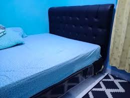 Hadir dalam berbagai seri dan ukuran, spring bed elite serenity dijual mulai harga rp1,4 jutaan tergantung pilihan. Jual Dipan Dan Sandaran Tanpa Springbed Like New Perabotan Rumah Di Carousell
