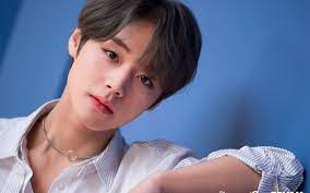 Nur mar 12 2021 6:37 am when jihoon is trending i always thought it is lee ji hoon aka woozi from seventeen but it always turn out park jihoon wannaone. Reporting Park Ji Hoon Ex Wanna One Died Insert Program Demanded For Apology Regard News