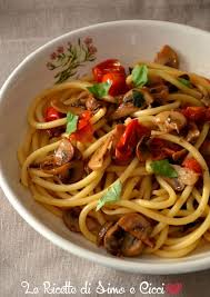 Pasta Con Funghi Champignon E Pomodorini Le Ricette Di Simo E Cicci Ricetta Ricette Pomodorini Pasta Salutare