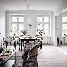 Pin Di Barbara Bi Su Interni Eleganti E Puliti Idee Arredamento Soggiorno Salotti Minimalisti Idee Per Decorare La Casa