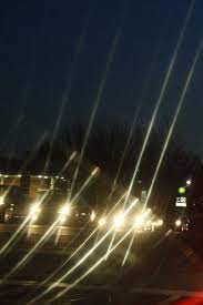 See full list on verywellhealth.com Here S Why This Post On How People With Astigmatism See Light Has Gone Viral