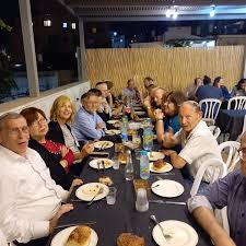 מסעדת ליל שישי בגג