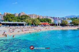 During dna replication the two strands of the dna helix split apart and the ribosome reads off the template strand producing an exact copy of this strand. Strand Znjan 4 Split Strande An Putovnica Net