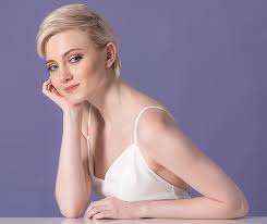 Whether you have thick, fine , curly, or straight hair, there's a short haircut that works best for you. The Top Hairstyles For Short Hair 2018 Monat Global