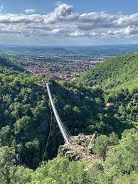Voyage Dans Le Tarn Entre Albi Castres Et Ambialet En 2020 Gorge Du Tarn Tarn Et Garonne Lozere Tourisme
