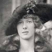 Helen Huntington's Instagram, Twitter & Facebook