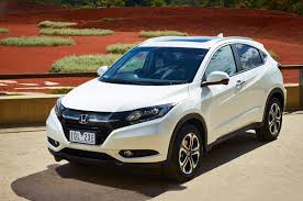 Compare price, expert/user reviews, mpg, engines, safety, cargo capacity and other specs. Toyota C Hr V Honda Hr V Vti Comparison Review