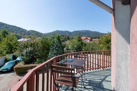 Casa din noua hotel is at a short driving distance from brasov train station. Pensiunea Casa Din Noua BraÈov Contact Direct