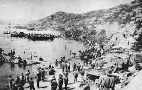 Troops And Stores On Anzac Beach 1915 Awm H03500 Anzac Day Gallipoli War Memorial