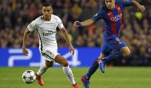 Die trikotnummer 5 gehört traditionell dem abwehrchef einer mannschaft. Jean Kevin Augustins Situation Bei Paris Saint Germain