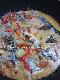 Apalagi bila dimasak dengan bumbu pedas bersantan yang semakin akan menonjolkan citarasanya. Pedesan Ikan Cuek Kembung Home Made By Yuni Fatmawati Langsungenak Com