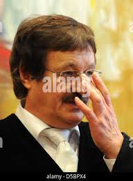 La princesse Caroline de Monaco avec le mari Ernst-August de Hanovre au  banquet de mariage au palais Fredensbourg pour le mariage du prince  Frederik du Danemark et de Mary Elisabeth Donaldson le