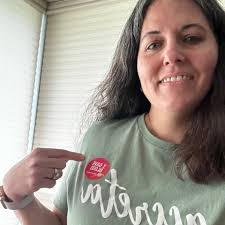 Mindy Wilkinson's Instagram, Twitter & Facebook