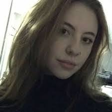 Georgia Becker's Instagram, Twitter & Facebook