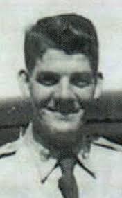 Dee Crook's Instagram, Twitter & Facebook