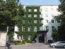 Everything you need to know before you go and when you get there. Allianz Wikipedia