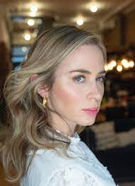 Emily Blunt's Makeup Artist Gives Us a Lesson in Cozy Winter Makeup  (Exclusive)