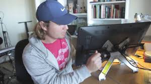 Luckily for me, wacom has packaged their cintiq well. Wacom Cintiq 22 Hd Review Vs Wacom Cintiq 12 Wx Youtube