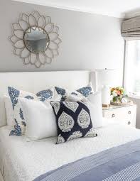 You can shift and modify them to fit your own unique style. How To Arrange Pillows On A Queen Bed Five Simple Formulas That Work Driven By Decor