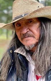 Does anyone have a speaker set?