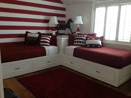 2 Corner Beds Custom Wood Furniture Orange County Custom Wood Furniture Los Angeles How To Fit Two Tw Twin Beds Guest Room Small Guest Rooms Small Kids Room