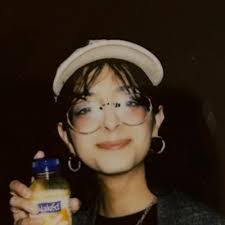 Emma Morey's Instagram, Twitter & Facebook