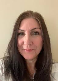 Esther Pollack's Instagram, Twitter & Facebook