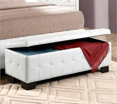 Moderne schlafzimmerbank der bequemen modernen wohnung des. Schlafzimmer Bank Bietet Dem Schlafzimmer Mehr Bequemlichkeit An