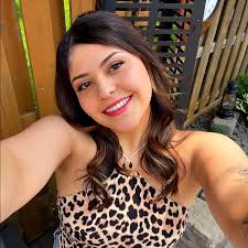 Low carb flatbread pizza recipe with goat cheese