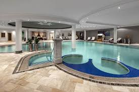 Mehr Raum Mehr Angebot Das Edelweiss Hotelstyle At Pool Moderne Zimmer Infinity Pool