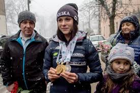 Karoline erdal i asne skrede. Nxgiu Alkifyom