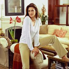 Our selections range from the luxurious to the contemporary and from the traditional to the rustic, so you're. Inside Cindy Crawford S Home In Manhattan Architectural Digest