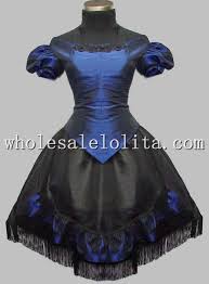 Il gotico è una fase della storia dell'arte che, da un punto di vista geografico, nasce nella regione intorno a parigi, per poi diffondersi in tutta l'europa e termina, in alcune aree, per lasciare il suo posto al linguaggio architettonico di ispirazione classica. Manica Corta Vestito Gotico Nero E Blu Vittoriano Vestito Gotico Breve Abiti A Due Pezzi Dress New Dresses Embroiderydresses For The Races Aliexpress