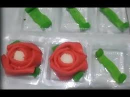 Dadar_gulung_mawar #resep_dadar_gulung bahan unti kelapa 1/4 kg gula merah 200 ml/20 sdm air 2 lbr daun pandan 1/4 sdt. Cara Mudah Membentuk Dadar Gulung Mawar Bentuk Bunga Youtube