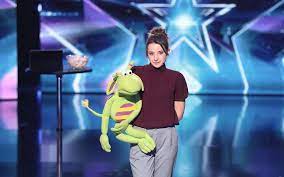Je me suis imaginé dans le plus cabaret du monde de patrick. Capucine A Gagne Incroyable Talent Ces 100 000 Euros Vont Me Permettre De Garder Ma Liberte Le Parisien