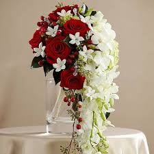 Brighten up any space with fresh blooms fit for summer. Weddings Events