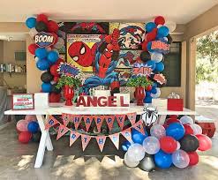 A pesar de eso, hay veces que el estrés y el poco tiempo libre de los papás nos impide pensar en la decoración para el cumpleaños. Ideas Para Una Fiesta Del Hombre Arana Todo Bonito