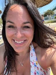 I want to wish my beautiful mom a very happy Mother's Day! 🌺 If you know  this woman you know that she is the most kind, loving, caring, funny,  intelligent human you