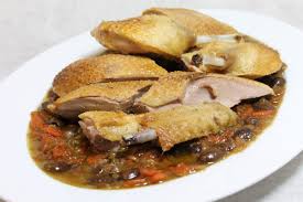 Canard Aux Olives Par Alain Ducasse Recette Canard Aux Olives Recette Canard Recettes De Cuisine