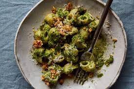 Broccoli Walnut Pesto Pasta Recipe Recipe Recipes Nyt Cooking Pesto Pasta Recipes