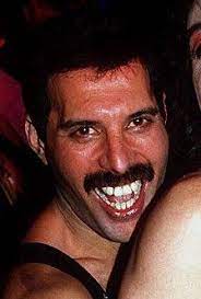 The question is, would you rather see him like this with a possible voice lost. Freddie Mercury Freddie Mercury Teeth Freddie Mercury Queen Freddie Mercury